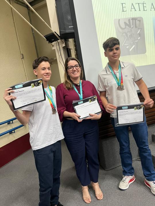 Foto 3 de 10 — Alunos de Boa Esperança do Sul são premiados por destaque em Olimpíada de Matemática